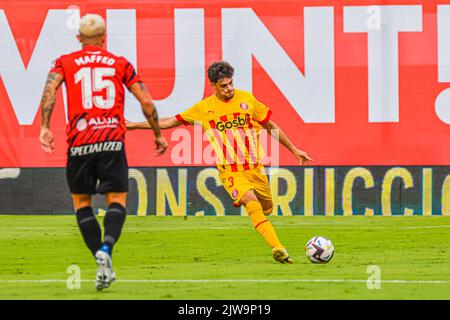 MALLORCA, SPANIEN - 3. SEPTEMBER: Miguel Gutierrez von Girona CF zwischen RCD Mallorca und Girona CF von La Liga Santander am 3. September 2022 im Visit Mallorca Stadium Son Moix in Mallorca, Spanien. (Foto von Samuel Carreño/ PX Images) Stockfoto