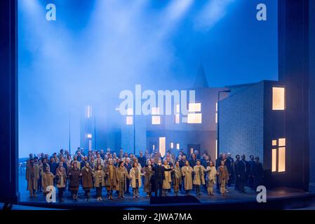 Vorhang auf bei Wagners The Flying Dutchman, Bayreuther Opernfestspiele 2022, Bayern, Deutschland Stockfoto