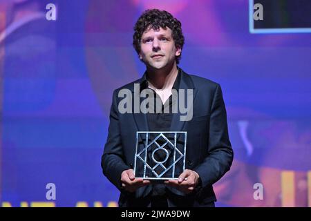 Jesse Eisenberg nimmt am 4. September 2022 an der Vorführung von When You Finish Saving the World während des Deauville American Film Festival 48. in Deauville, Frankreich, Teil. Foto von Julien Reynaud/APS-Medias/ABACAPRESS.COM Stockfoto