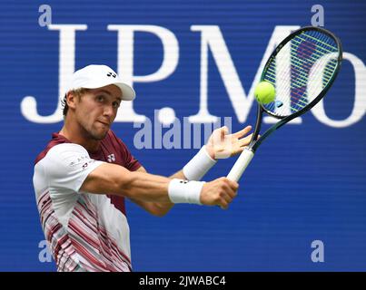 New York, Gbr. 04. September 2022. New York Flushing Meadows US Open Day 7 04/09/2022 Casper Ruud (NOR) gewinnt vierte Runde Kredit: Roger Parker/Alamy Live News Stockfoto