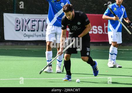 10 Racing's Cedric Charlier während eines Eishockeyspiels zwischen Racing und Uccle Sport, Sonntag, 4. September in Waterloo, am 1. Tag der belgischen Eishockey-Liga-Saison 2022-2023. BELGA FOTO JILL DELSAUX Stockfoto