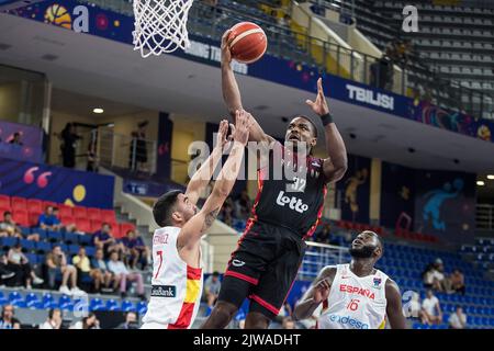 Retin Obasohan aus Belgien, abgebildet während des Spiels zwischen Spanien und den belgischen Löwen, Spiel drei von fünf in der Gruppe A beim EuroBasket 2022, Sonntag, 04. September 2022, im Tbilisi Sports Palace, in Tiflis, Georgien. Die Basketball-Europameisterschaft findet vom 1. Bis 18. September statt. BELGA FOTO NIKOLA KRSTIC Stockfoto