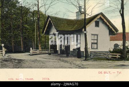 Blick von Norden auf die vordere und rechte Seite des Tolhuis auf den Soestdijkseweg in De Bilt. N.B. im Jahr 1960 wurde die Tolhuis abgerissen und auf der anderen Seite der Straße wieder aufgebaut. Stockfoto