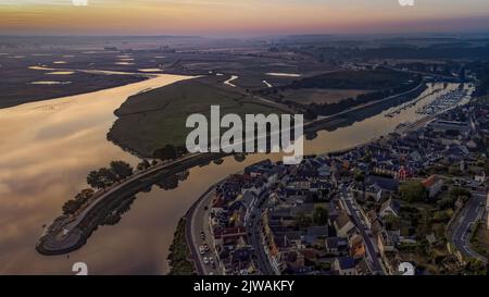 Saint Valery sur Somme, Fotos du Port et de la ville par drone. Stockfoto