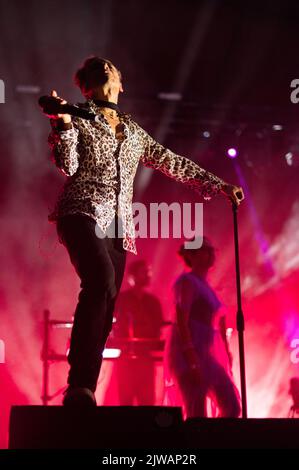Die mexikanische Band Cafe Tacvba spielt live beim Vive Latino 2022 Music Festival in Zaragoza, Spanien Stockfoto