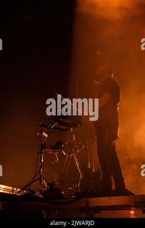 Die mexikanische Band Cafe Tacvba spielt live beim Vive Latino 2022 Music Festival in Zaragoza, Spanien Stockfoto
