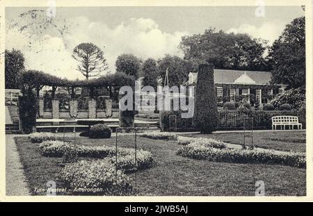 Blick im Garten mit der Orangerie des Schlosses Amerongen in Amerongen aus dem Südwesten. Stockfoto