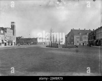 Gesicht im Balijelaan in Utrecht, von Westen; im Hintergrund der Vondellaan mit der Dr. der Visserschool (Vondellaan 32). Stockfoto