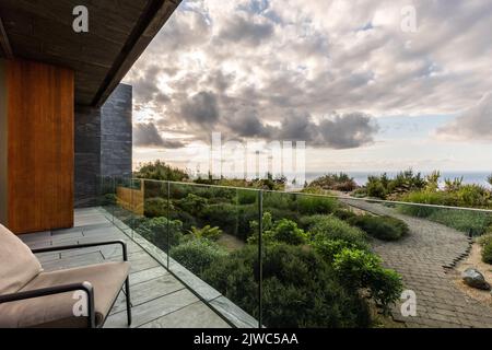 Blick aus einem Deluxe-Zimmer des Akelarre Hotels, San Sebastian, Spanien Stockfoto