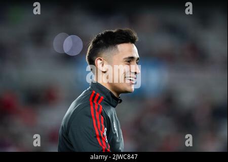 Buenos Aires, Argentinien. 04. September 2022. Juan Fernando Quintero von River Plate gesehen vor dem Spiel zwischen River Plate und Barracas im Rahmen der Liga Profesional 2022 im Estadio Más Monumental Antonio Vespucio Liberti.( Endnoten; River Plate 2:1 Barracas Central) Credit: SOPA Images Limited/Alamy Live News Stockfoto