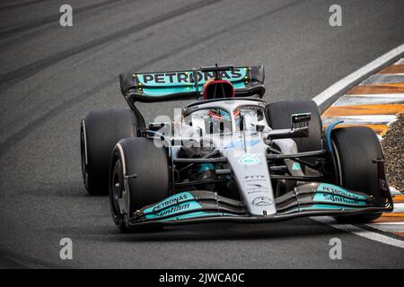 ZANDVOORT - George Russell (63) fährt den Mercedes W13 während des Großen Preises der Niederlande F1 auf dem Circuit Zandvoort am 4. September 2022 in Zandvoort, Niederlande. KOEN VAN WEEL Stockfoto