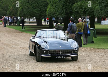 Ferrari 275 GTB/6C (1965). Concours of Elegance 2022, Hampton Court Palace, London, Großbritannien, Europa Stockfoto