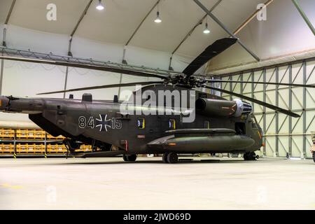 Bundeswehr in Afghanistan - Luftwaffenstützpunkt der afghanischen Nationalarmee und Camp Marmal Stockfoto