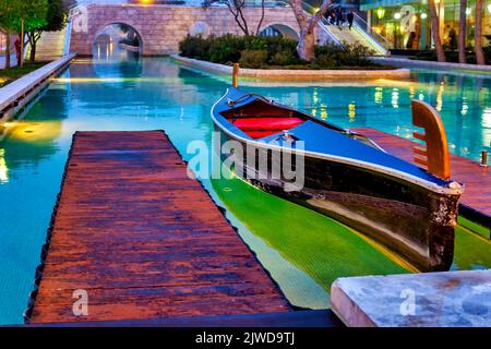 Gondel in Little Venice auf dem Boulevard, Baku, Aserbaidschan Stockfoto