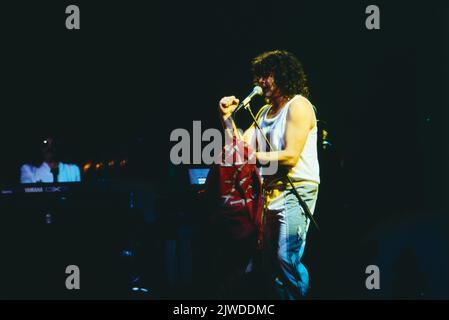 Deep Purple, englische Hard Rock, Heavy Metal Band, Sänger Ian Gillian, Konzert in Deutschland, 1987. Deep Purple, englischer Hard Rock, Heavy Metal Band, Sänger Ian Gillian, Konzert in Deutschland, 1987. Stockfoto