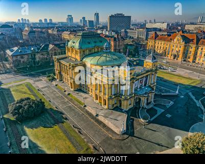 Panorama von Zagreb, Luftaufnahme des kroatischen Nationaltheaters Stockfoto