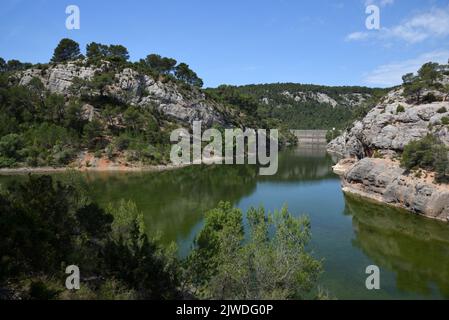 Lac Zola oder Zola See im Sainte Victoire Mountain Nature Reserve Aix-en-Provence Provence France Stockfoto