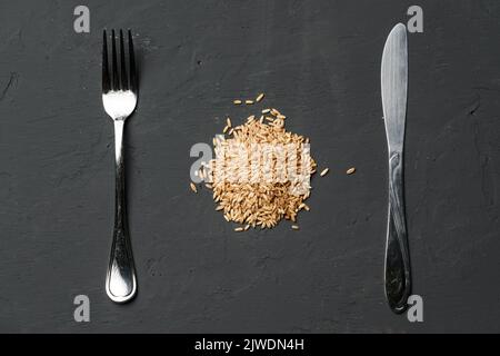 Mehrere Getreidekörner, natürliches trockenes Getreide Stockfoto