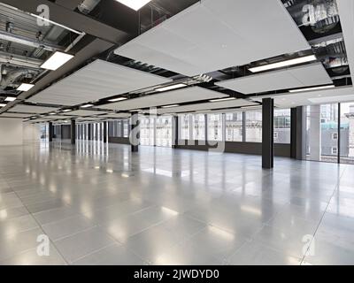 Unmöblierter Büroraum mit Vollverglasung. 50 Eastbourne Terrace, London, Großbritannien. Architekt: Sheppard Robson, 2021. Stockfoto