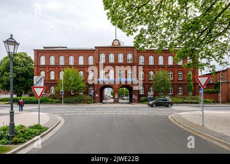 Marinearsenal und Wehrwissenschaftliches Institut, ehemals Werfttor 1 als Haupteingang und Hauptverwaltung der Kaiserlichen Werft in Wilhelmshaven Stockfoto