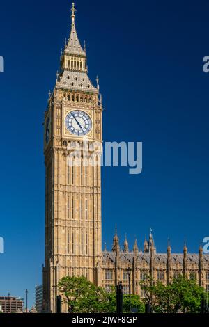 Der berühmte Wahrzeichen Uhrenturm, bekannt als Big Ben in London, England. Ein Teil des Palastes von Westminster, auch bekannt als die Houses of Parliament. Habe ich getroffen Stockfoto