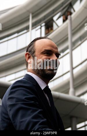 Édouard Charles Philippe ist ein französischer Politiker, der seit 2020 als Bürgermeister von Le Havre tätig ist und das Amt zuvor von 2010 bis 2017 inne hatte. Vom 15. Mai 2017 bis zum 3. Juli 2020 war er unter Präsident Emmanuel Macron Premierminister von Frankreich. Bretagne, Frankreich. Stockfoto