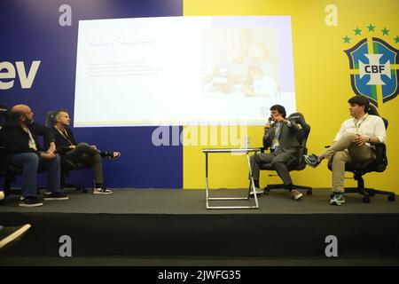 Sao Paulo, Sao Paulo, Brasilien. 5. September 2022. Die vom brasilianischen Fußballverband organisierte Brasilianische Fußballausstellung findet in Sao Paulo statt. 5. September 2022, Sao Paulo, Brasilien: Die Brazil Soccer Expo findet vom 4.. Bis 8.. September im Pro Magno Centro de Eventos in Sao Paulo am Montag (5) statt. Die Veranstaltung, die vom brasilianischen Fußballverband (CBF) organisiert wird, bietet eine Messe und einen Kongress, der auf die Geschäftsentwicklung und Wissensgenerierung für den brasilianischen Fußball ausgerichtet ist. Bild: Leco Viana/Thenews2 (Bild: © Leco Viana/TheNEWS2 via ZUMA Press Wire) Stockfoto