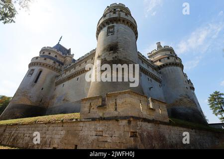 Pierrefonds ist ein Schloss in der Gemeinde Pierrefonds im Département Oise in der Region Picardie, Frankreich. Stockfoto