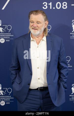 Lido Di Venezia, Italien. 05. September 2022. Brendan Gleeson nimmt am 05. September 2022 in Venedig, Italien, an der Fotoschau für die Banshees von Inisherin auf dem Internationalen Filmfestival von Venedig 79. Teil. © Foto: Cinzia Camela. Kredit: Unabhängige Fotoagentur/Alamy Live Nachrichten Stockfoto