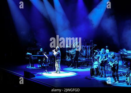 Verona, Italien. 5.. September 2022. Die italienische Sängerin Samuele Bersani tritt während ihrer Live-Konzerte in Verona, Teatro Romano für ihre Cinema Samuele-Tour 2022 auf.Quelle: Roberto Tommasini/Alamy Live News Stockfoto