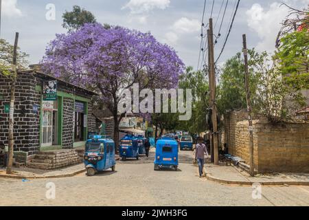 MEKELE, ÄTHIOPIEN - 27. MÄRZ 2019: Blick auf eine Straße im Zentrum von Mekele, Äthiopien. Stockfoto