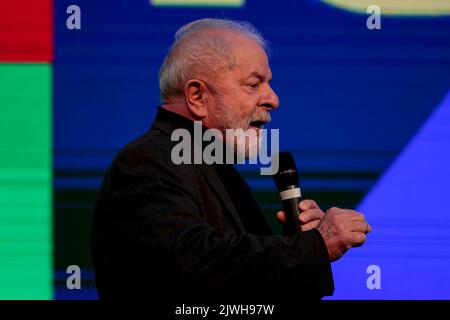 Sao Paulo, Brasilien. 05. September 2022. SP - Sao Paulo - 09/05/2022 - SAO PAULO, LULA, PALACIO DO WORKER - der ehemalige Präsident Lula, Kandidat für die PT bei den Wahlen 2022, nimmt an diesem Montagabend (05) im Palacio do Trabalhador, Liberdade-Viertel, im Zentrum von Sao Paulo, Teil und trifft sich mit Fachleuten der Sozialhilfe. Foto: Suamy Beydoun/AGIF/Sipa USA Quelle: SIPA USA/Alamy Live News Stockfoto