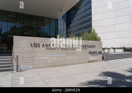 Los Angeles, CA, USA - 11. Juli 2022: Hauptquartier des Los Angeles Police Department (LAPD) im Ronald F. Deaton Civic Auditorium in Los Angeles, CA, USA. Stockfoto