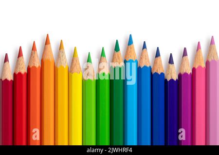 Farbstifte Zickzack isoliert auf dem Hintergrund. Nahaufnahme. Stockfoto