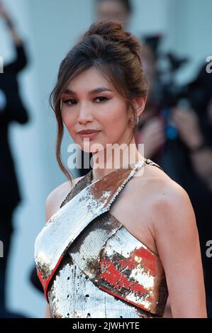 Venedig, Italien. 05. September 2022. Gemma Chan besucht Don't Worry Darling Premiere, 79. Venice International Film Festival, Venedig, Italien, 05. September 2022. Foto von Paolo Cotello/imageSPACE Credit: Imagespace/Alamy Live News Stockfoto