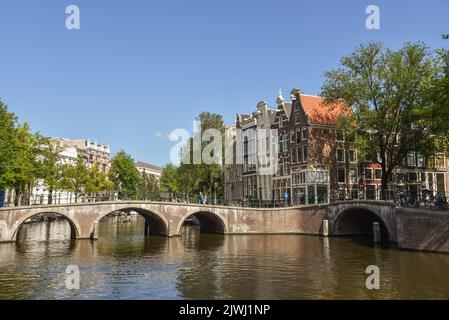 Texel, Niederlande. August 2022. Die Kanäle und Brücken von Amsterdam. Hochwertige Fotos Stockfoto