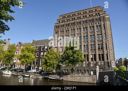 Texel, Niederlande. August 2022. Das Büro der ehemaligen Nederlandsche Handelsmaatschappij in der Vijzelstraat in Amsterdam. Hochwertige Fotos Stockfoto