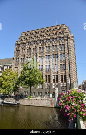 Texel, Niederlande. August 2022. Das Büro der ehemaligen Nederlandsche Handelsmaatschappij in der Vijzelstraat in Amsterdam. Hochwertige Fotos Stockfoto