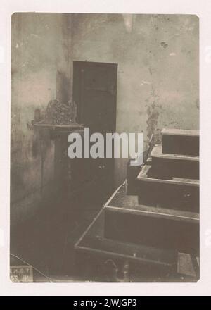 Olkusz (woj. Małopolskie). Kościół parafialny - składzik z katafalkiem. Broniewski, Kazimierz (fl. Ca 1902-ca 1914), Fotograf Stockfoto