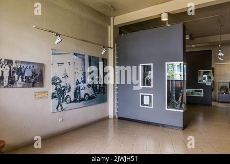 ADDIS ABEBA, ÄTHIOPIEN - 4. APRIL 2019: Exponate im Red Terror Martyrs Memorial Museum in Addis Abeba, Äthiopien Stockfoto