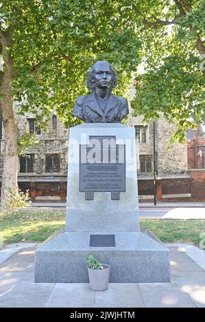 Das SOE Memorial liegt am Südufer der Themse in der Nähe des Lambeth Palace. Es erinnert an alle, die während des Dienens mit SOE im Jahr WW2 starben Stockfoto