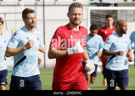 Brügge, Belgien, 06. September 2022, Clubtorwart Simon Mignolet im Bild während eines Trainings des belgischen Fußballteams Club Brugge KV, Dienstag, 06. September 2022 in Brügge, zur Vorbereitung des morgigen Spiels gegen den Deutschen Bayer 04 Leverkusen am Eröffnungstag der UEFA Champions League Gruppenphase. BELGA FOTO BRUNO FAHY Stockfoto
