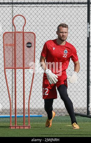 Brügge, Belgien, 06. September 2022, Clubtorwart Simon Mignolet im Bild während eines Trainings des belgischen Fußballteams Club Brugge KV, Dienstag, 06. September 2022 in Brügge, zur Vorbereitung des morgigen Spiels gegen den Deutschen Bayer 04 Leverkusen am Eröffnungstag der UEFA Champions League Gruppenphase. BELGA FOTO BRUNO FAHY Stockfoto