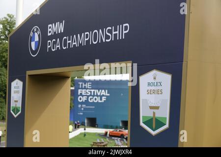 Wentworth, Surrey, Großbritannien. 6. September 2022. Eintritt zur BMW/PGA Golf Championship, die im Wentworth Golf Club, Virginia Water, Surrey, ausgetragen wird. Kredit: Motofoto/Alamy Live Nachrichten Stockfoto