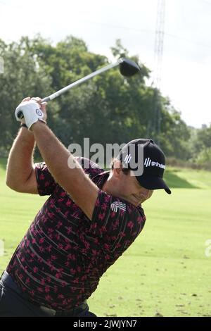 Wentworth, Surrey, Großbritannien. 6. September 2022. Patrick Reed übt bei der BMW/PGA Championship im Wentworth Golf Club, Virginia Water, Surrey. Kredit: Motofoto/Alamy Live Nachrichten Stockfoto