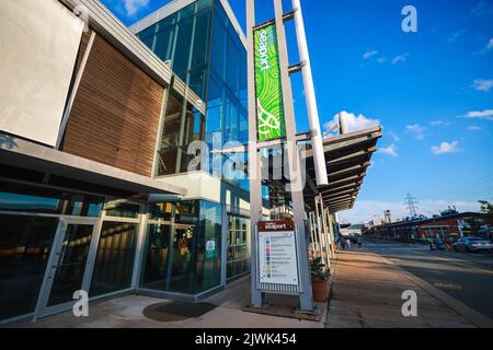 Halifax Seaport Kreuzfahrtterminal Waterfront Schild, wichtige Sehenswürdigkeiten, Informationen, Sehenswürdigkeiten, HALIFAX, NOVA SCOTIA, KANADA – AUGUST 2022 Stockfoto