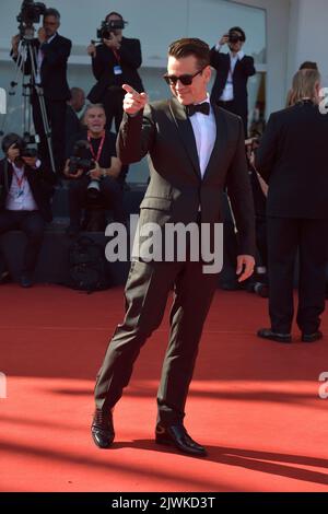 Venedig, Italien. 05. September 2022. VENEDIG, ITALIEN - 05 2022. SEPTEMBER: Colin Farrell nimmt am 05. September 79. in Venedig, Italien, am roten Teppich der Banshees of Inisherin Teil. Kredit: dpa/Alamy Live Nachrichten Stockfoto