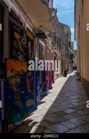 Enge Straße in Korfu, Ionische Inseln, Griechenland Stockfoto