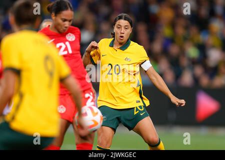 Sydney, Australien. 06. September 2022. Sam Kerr von Matildas schießt während des Freundschaftsspiel der Frauen zwischen CommBank Matildas (Australia Women) und Canada Women am 6. September 2022 im Allianz Stadium, Sydney, Australien. Foto von Peter Dovgan. Nur zur redaktionellen Verwendung, Lizenz für kommerzielle Nutzung erforderlich. Keine Verwendung bei Wetten, Spielen oder Veröffentlichungen einzelner Clubs/Vereine/Spieler. Kredit: UK Sports Pics Ltd/Alamy Live Nachrichten Stockfoto