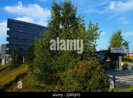 OSLO, NORWEGEN -15 AUG 2022- Blick auf das Radisson Blu Hotel am Flughafen Oslo Lufthavn Gardermoen (OSL), dem wichtigsten Flughafen Norwegens. Stockfoto